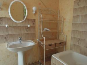 Maisons de vacances Gite Danze, 3 pieces, 4 personnes - FR-1-491-165 : photos des chambres