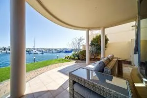 Marina Waterfront Townhouse on Monterey Drive - Tulka