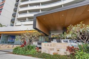 Modern Riverside Oasis - Gym Pool WiFi & Parking