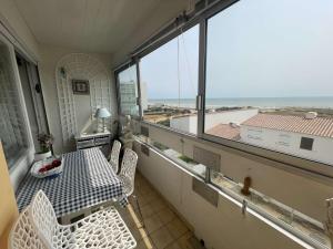 Appartement 2 pièces, 4 couchages, balcon, parking privé, proche plage - FR-1-224C-274