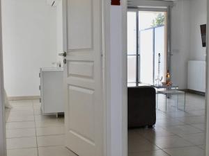 Appartements Appartement Villeneuve-Loubet, 2 pieces, 4 personnes - FR-1-252A-110 : photos des chambres