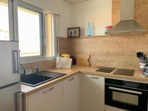 Appartements Appartement a 2 pas de la plage de Meze, climatise, parking gratuit, labelise 2 cles CLEVACANCES - FR-1-604-40 : photos des chambres