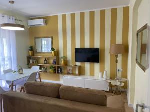 Mel Apt 2 lungomare Vlore, Albania