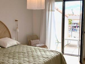 Maisons de vacances Maison renovee avec garage et terrasses a Meze - FR-1-604-43 : photos des chambres