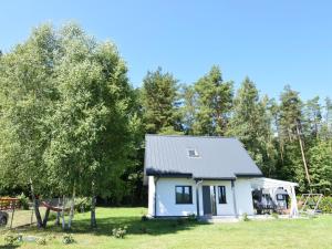 Cottage in a quiet location, Slajszewo