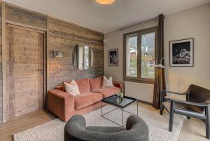 White Pearl A05, Alpes Agency, Central Chamonix, Sleeps 4 to 6