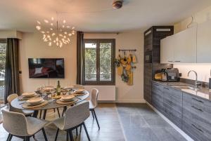 White Pearl A05, Alpes Agency, Central Chamonix, Sleeps 4 to 6