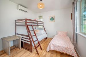 Oahu Family retreat-Beach 5min away-Oceanview