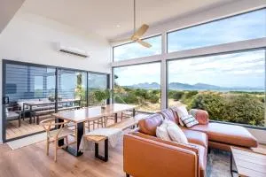 Coast Beachfront Retreat - Dolphin Sands