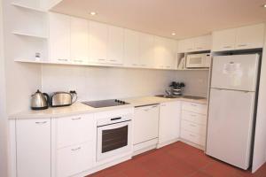 Beaches No 4 - Absolute Beachfront