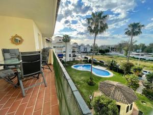 Moderno Apartamento con terraza y vista al mar a 5 min Pto. Banús