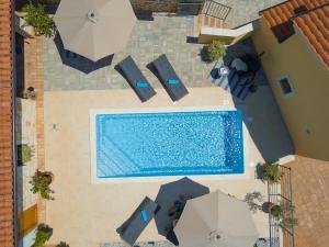 Villa Tonin - house for 6 guests with backyard, pool and whirlpool in Marčana Istria, Ferienhaus Istrien