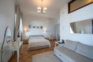Large Double Room with Sea View room in Solaria