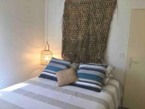 Villas La Maison du Bonheur F5 jardin et piscine : photos des chambres