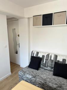 Appartements Studio 9m2 Centre ville 200m plage : photos des chambres