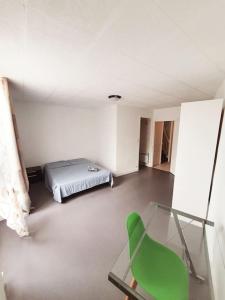 Appartements N 3 - T3 en triplex - centre ville - calme -parking : photos des chambres