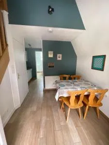 Duplex au calme jardinet Spa - Locqueltas