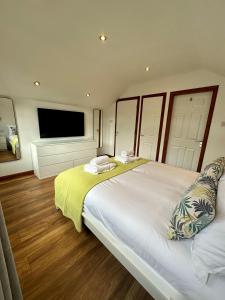 4 Sheraton Apartments