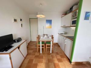 Appartement 2P 4 Couchages avec Piscine, Tennis et Parking à La Croix-Valmer - FR-1-226B-174