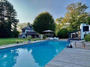 Villas Propriete avec grande piscine, tennis , vue mer : photos des chambres