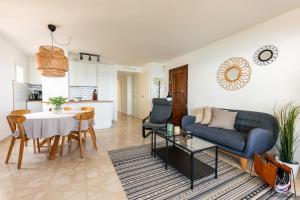 Larycorte, Beautiful 3bdr beachfront apartment