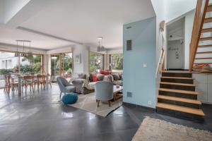 Maisons de vacances Villa Face Mer pour 10 personnes a Prefailles : photos des chambres