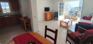 MarySol 7 terrace with sea views, close to the sea