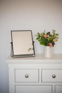 Apartment 8, Forest Cove