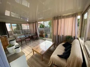 Le Lola charment T3 à 10 minutes à pied de la plage. - Les Sablettes