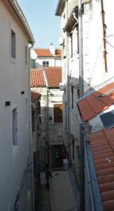 K rooms old town self check in