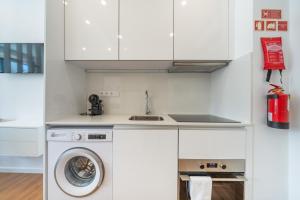 Window to Porto by Amber Star Rent