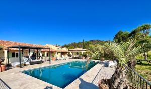 B&B / Chambres d'hotes Villa La Source 83 - room close to St Tropez : photos des chambres