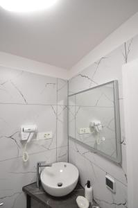 K rooms old town self check in