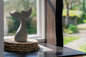 Idyllic Cornish cottage in the beautiful Lamorna valley - walk to pub & sea
