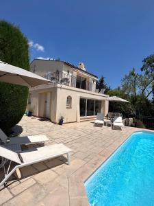 Villas Renovated 2 bed villa in the hills with pool- 2119 : photos des chambres