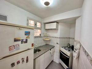 Departamento céntrico, cerca de parque, cochera,