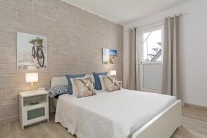 2BR Terrace Home - 10 min walk to the Beach