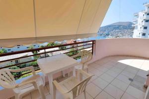 Sea Billows Apartment