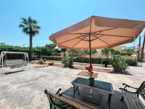 Almare House near Airport