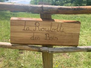 Tentes de luxe La Roulotte des Bois : photos des chambres