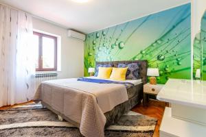 Katina apartment with private pool