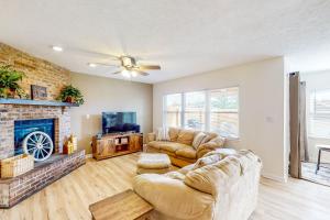 Laid Back, Dog-Friendly Indy 4BR with Patio