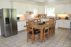 Bramble Cottage - Luxury Holiday Cottage - 4 Beds 3 Baths - Parking - Beach 1 Mile - Fenced Child & Dog Friendly - EV Chrger