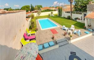 Maisons de vacances Stunning Home In Marennes With Outdoor Swimming Pool, Wifi And 3 Bedrooms : photos des chambres