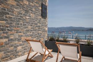 Beachfront Salty Sea Luxury Suite 2