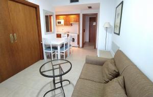 APARTAMENTO DOS DORMITORIOS VISTAS JARDÍN