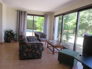 Maisons de vacances Gite Moitron-sur-Sarthe, 4 pieces, 7 personnes - FR-1-410-345 : photos des chambres