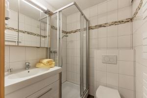 One-Bedroom Apartment room in Apparthaus Taxegger