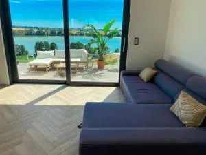 Chojno 31- dom wypoczynkowy przy jeziorze z jacuzzi - Skępe