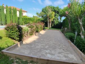 Rez-de-Villa "Clos Saint-Sauveur" modern and chic, 160m2, swimming pool, terrace